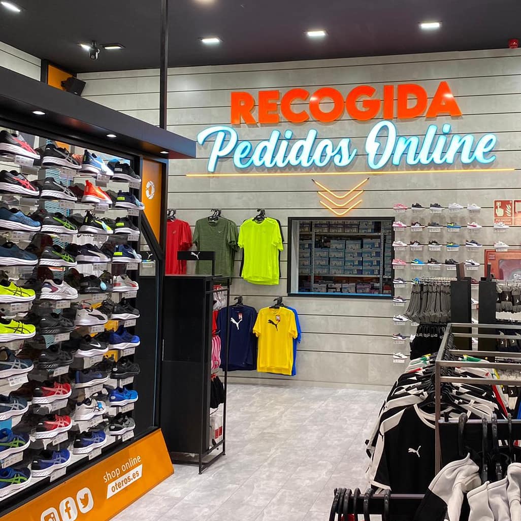 Tienda online de botas de futbol sala para hombre - Oteros